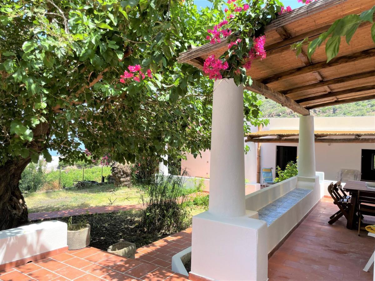 Casa Bouganville Pollara Екстериор снимка