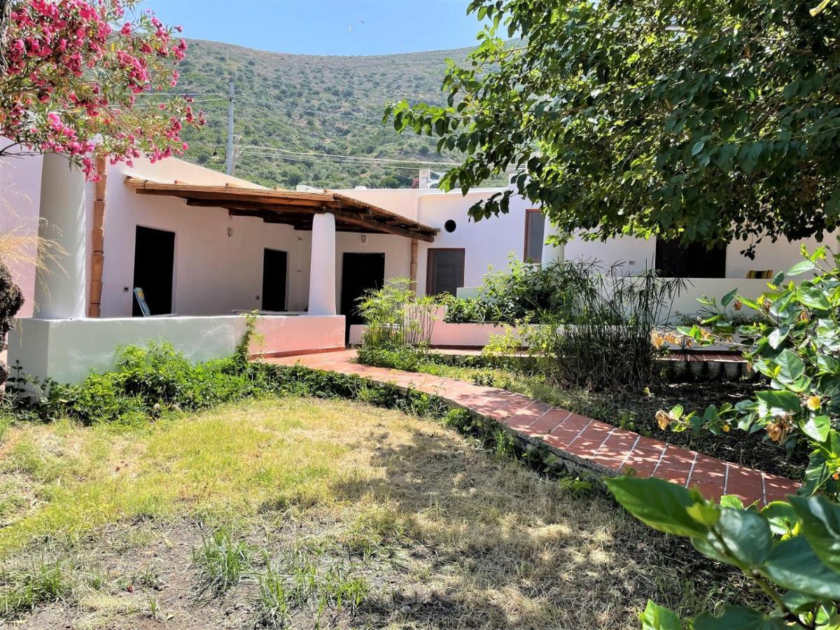 Casa Bouganville Pollara Екстериор снимка
