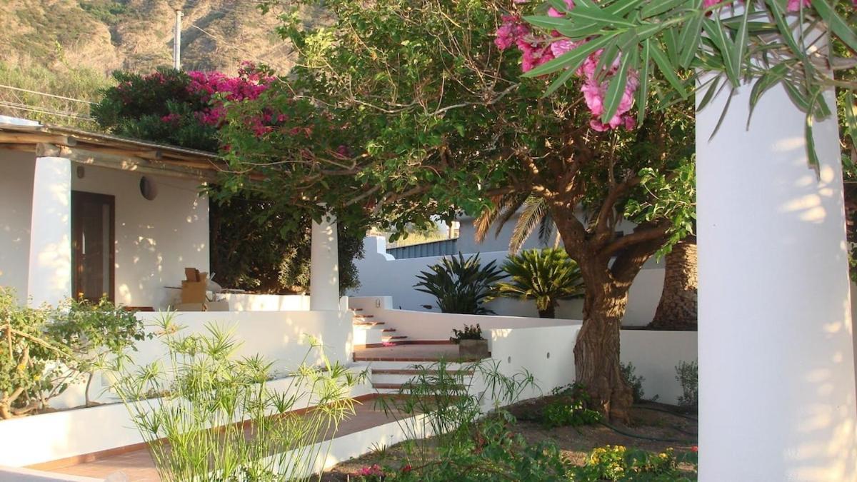 Casa Bouganville Pollara Екстериор снимка
