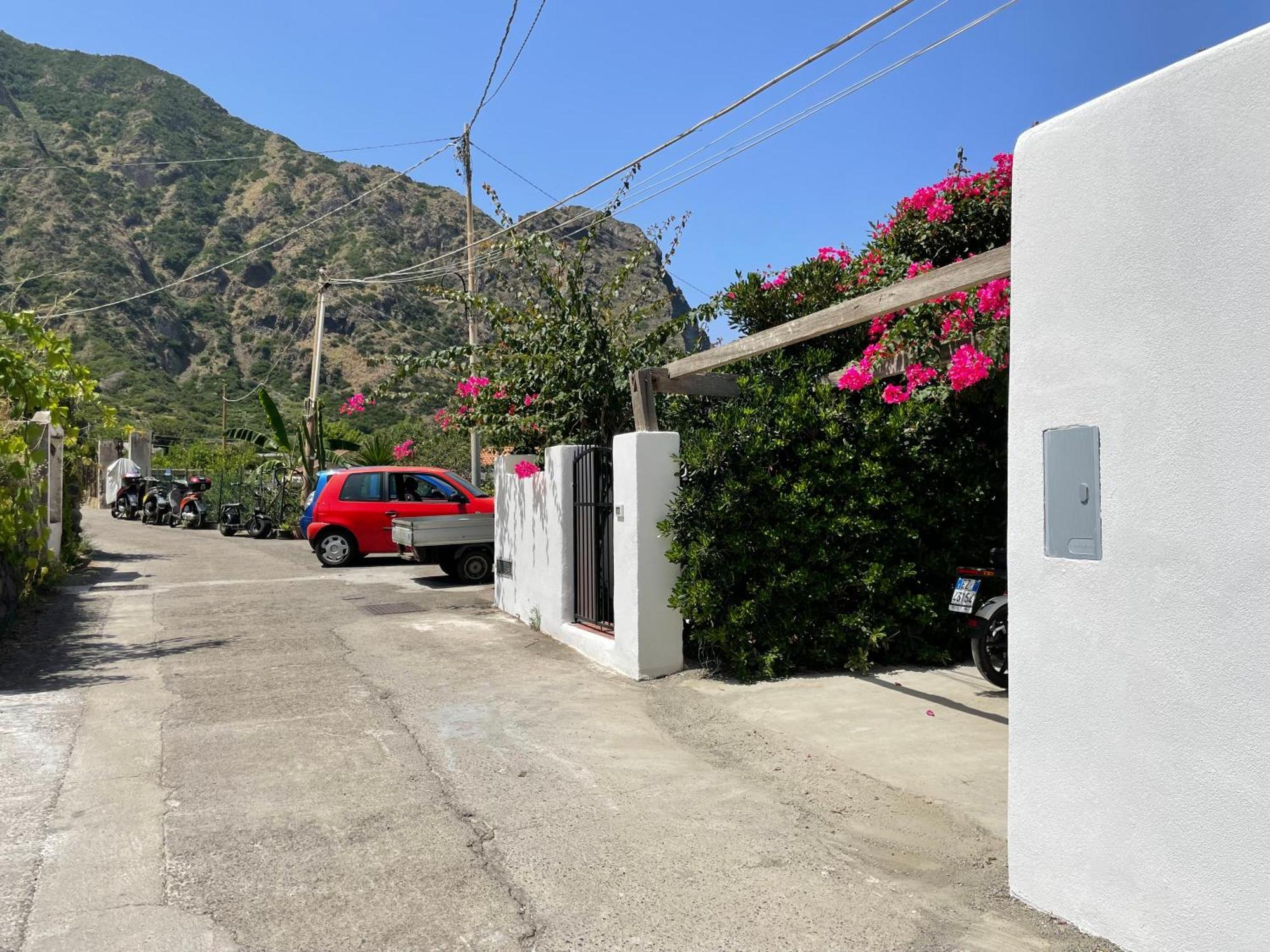 Casa Bouganville Pollara Екстериор снимка
